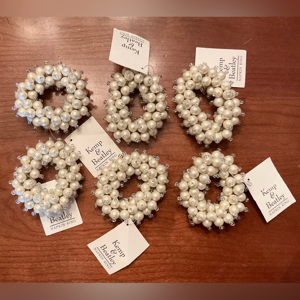 6 Pearl Cluster Napkin Rings - Picture 6 of 6